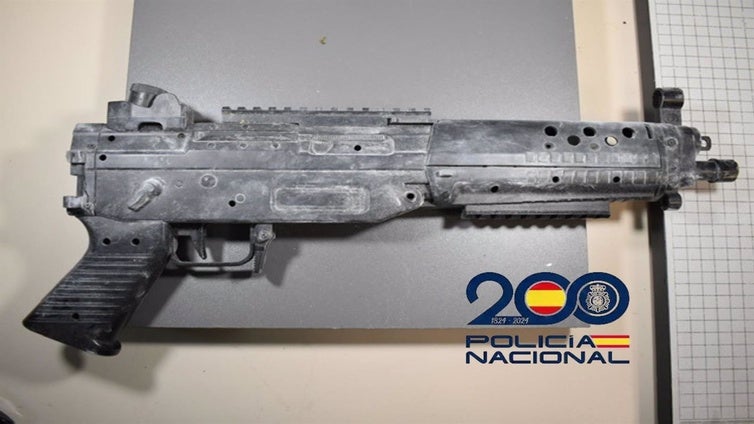 Asalta una farmacia de San Fernando con un arma simulada tipo subfusil