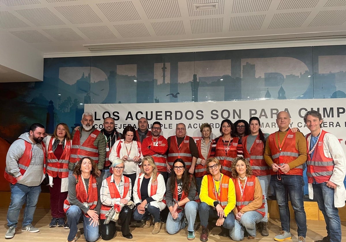 Sanitarios claman en Cádiz por la situación de la sanidad pública andaluza: «Está en verdadero peligro»