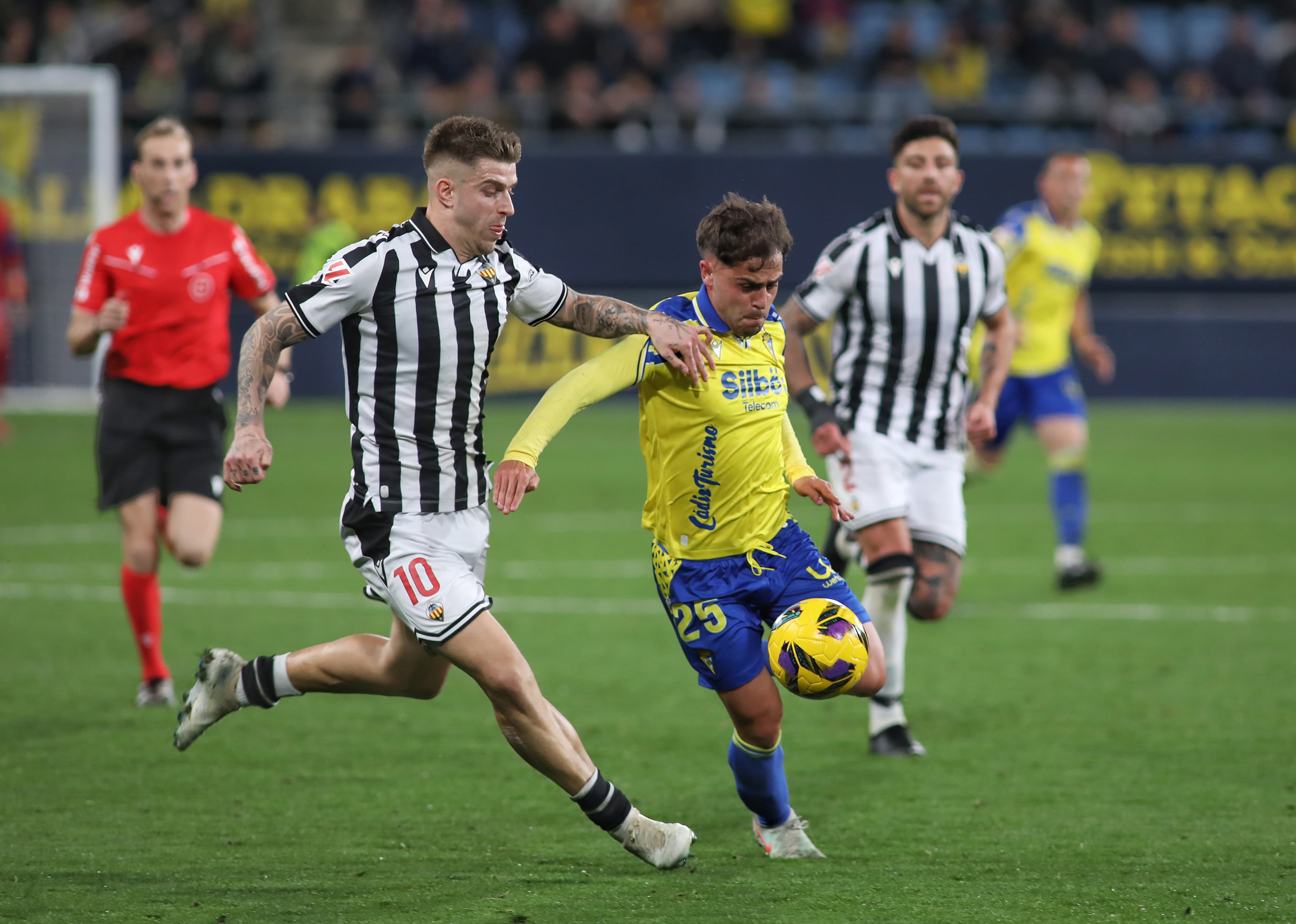 Las imágenes del Cádiz CF-Castellón