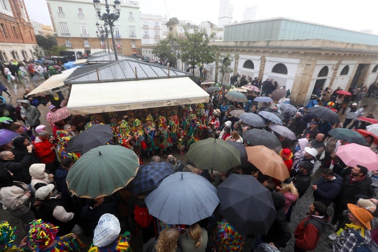 La Aemet avisa de fuertes lluvias en Cádiz el primer fin de semana de Carnaval: estas serán las peores horas