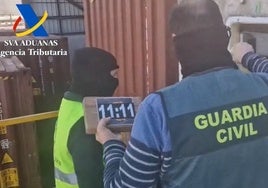 Descubren cocaína dentro del refrigerador de un contenedor y de nuevo llegada desde el puerto de Guayaquil