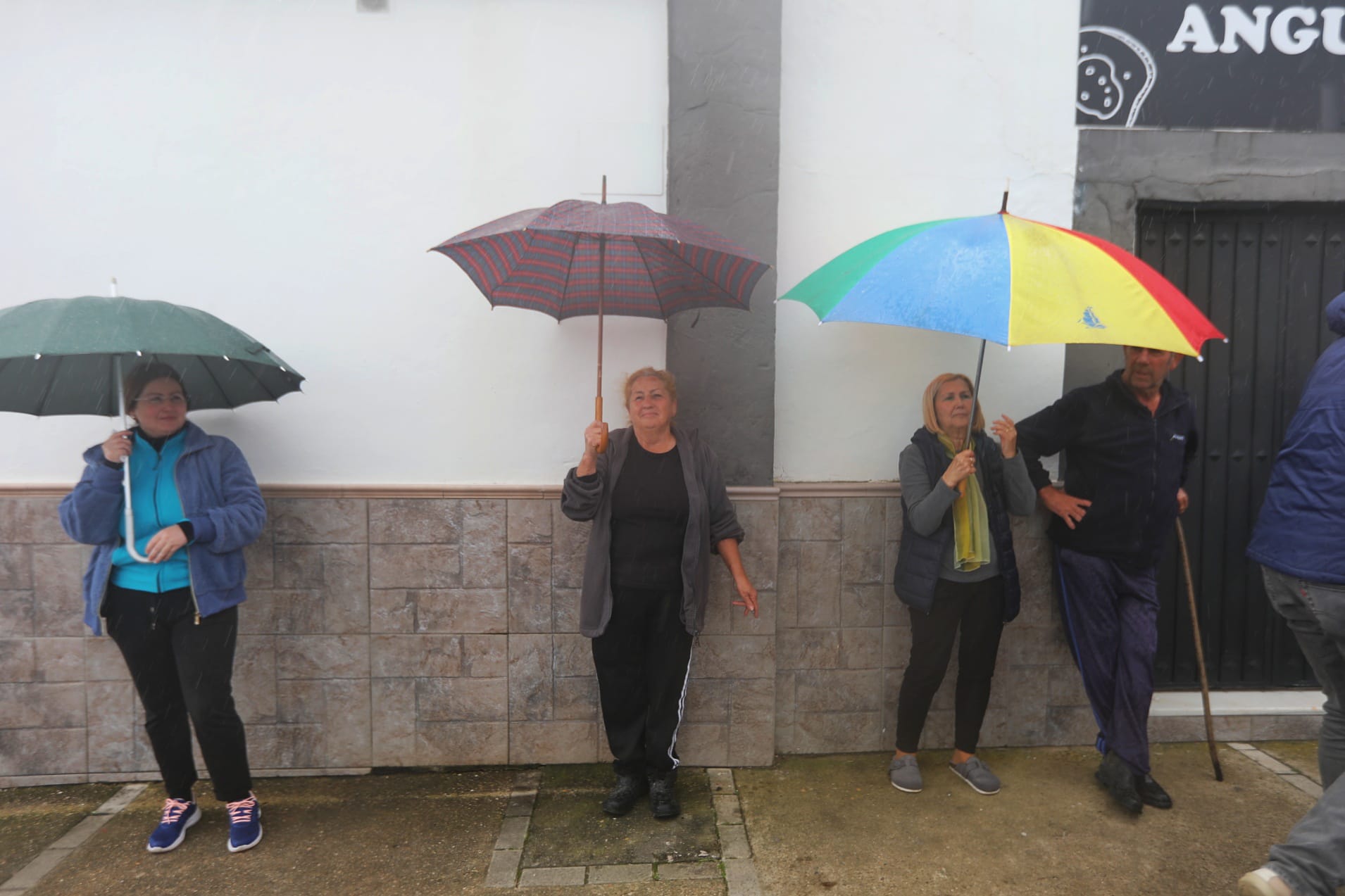 Imágenes de la crecida del Guadalete en Jerez: 200 desalojados y trabajo sobre el terreno