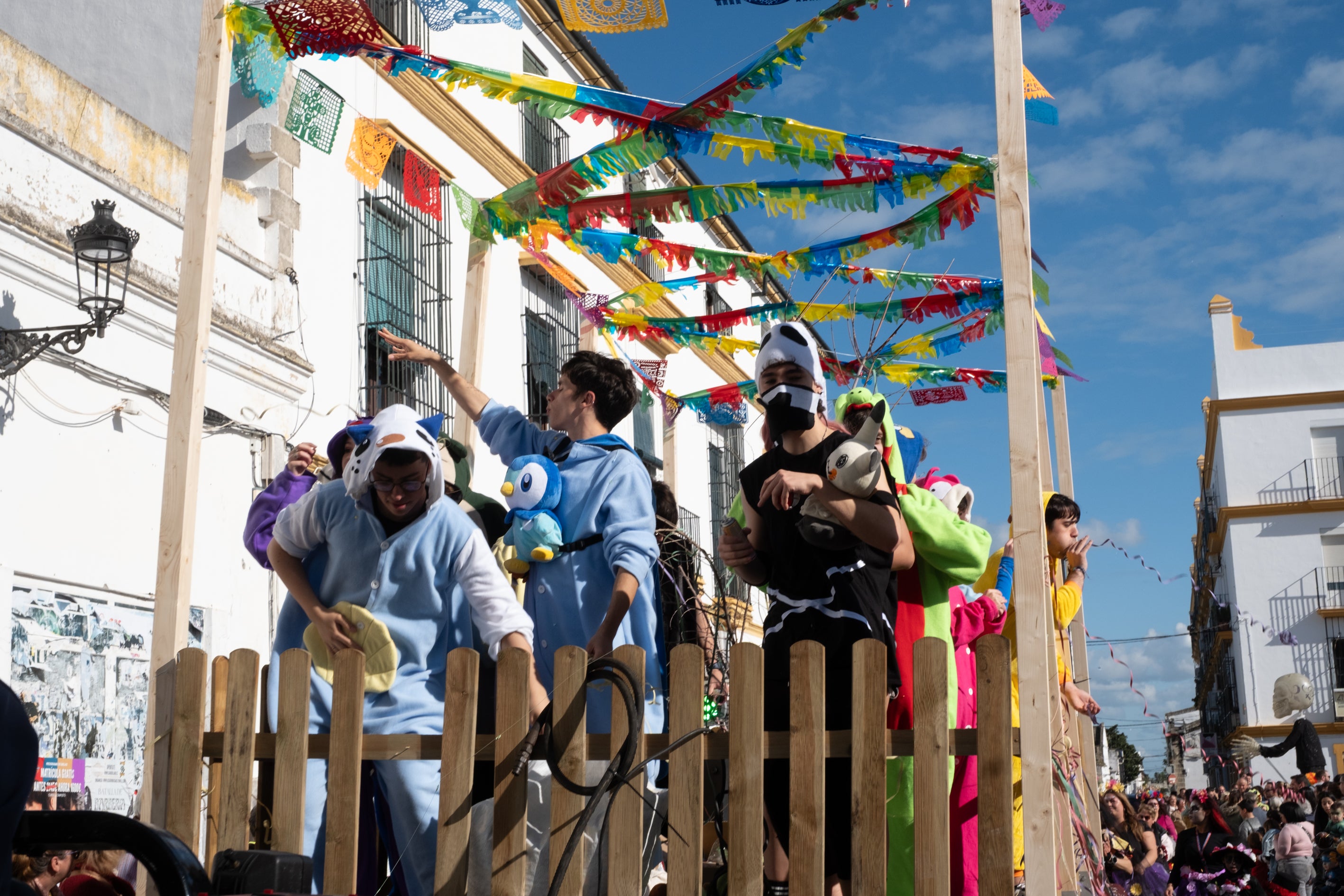 Así ha sido la Cabalgata de Adultos Carnaval El Puerto 2025