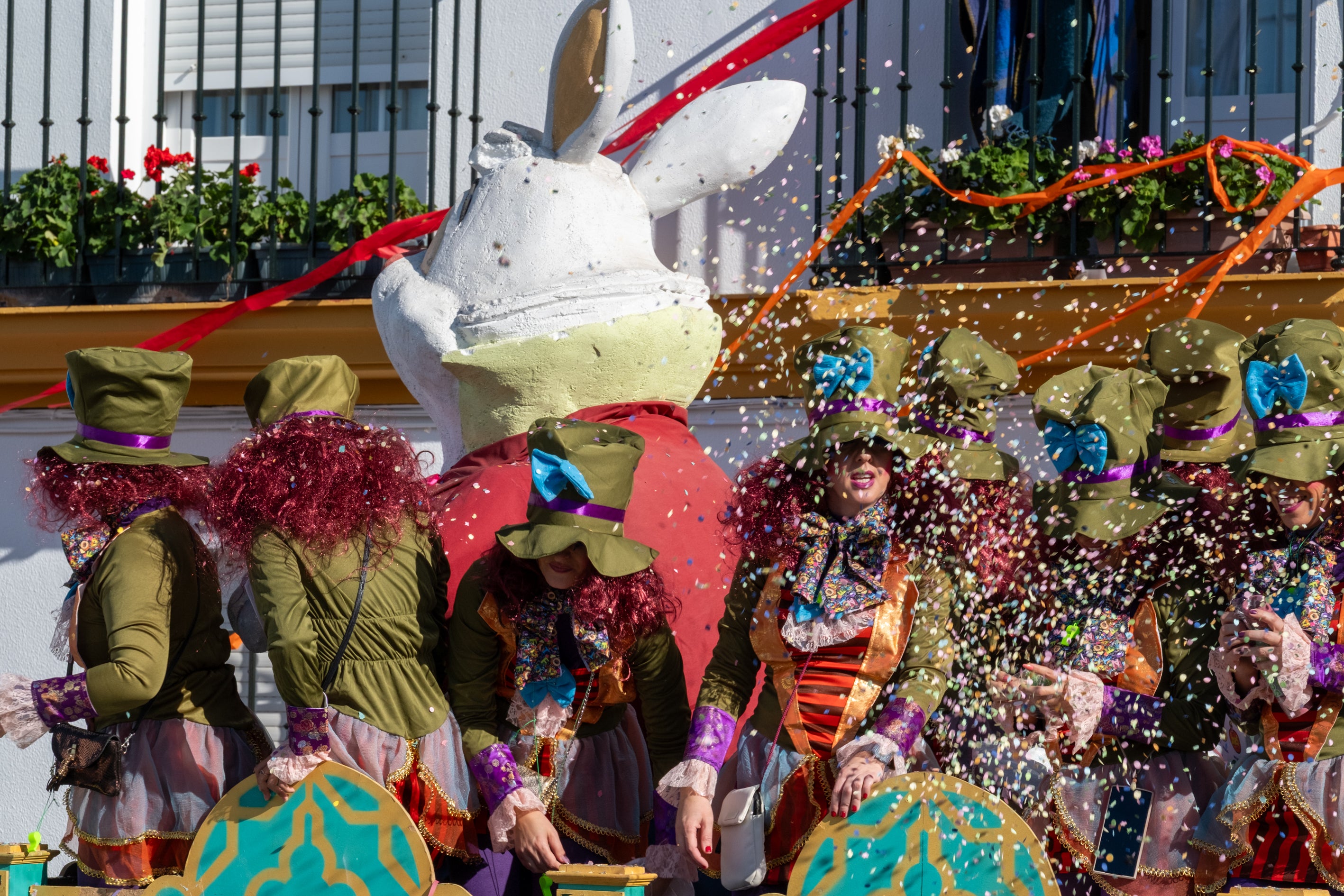 Así ha sido la Cabalgata de Adultos Carnaval El Puerto 2025