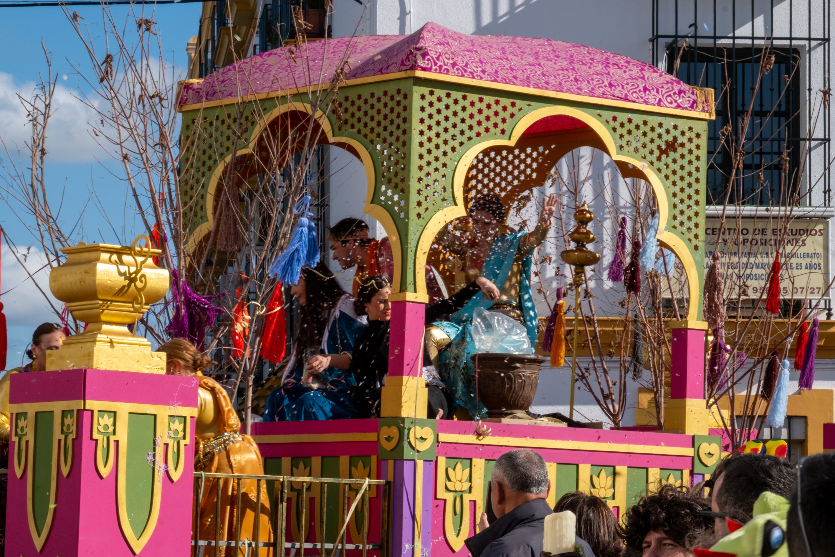 Así ha sido la Cabalgata de Adultos Carnaval El Puerto 2025