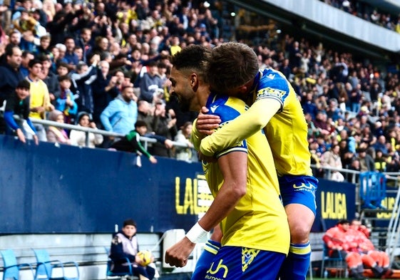 Las imágenes del partidos Cádiz CF 1-0 Granada