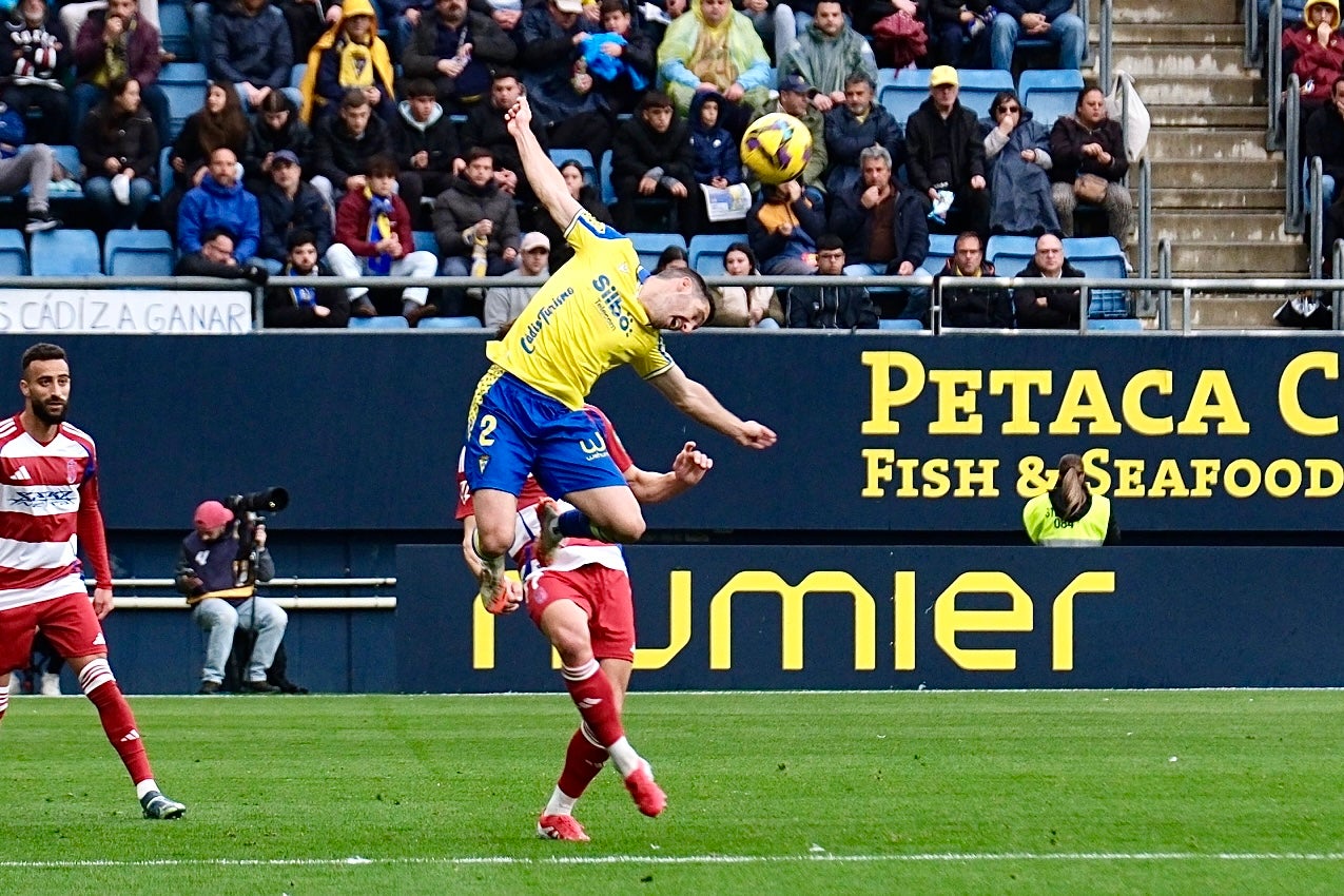 Las imágenes del partidos Cádiz CF 1-0 Granada