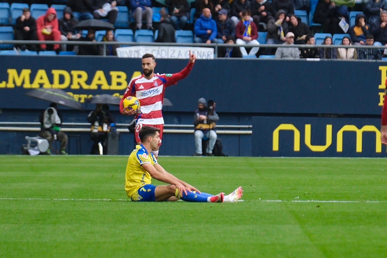 Las imágenes del partidos Cádiz CF 1-0 Granada