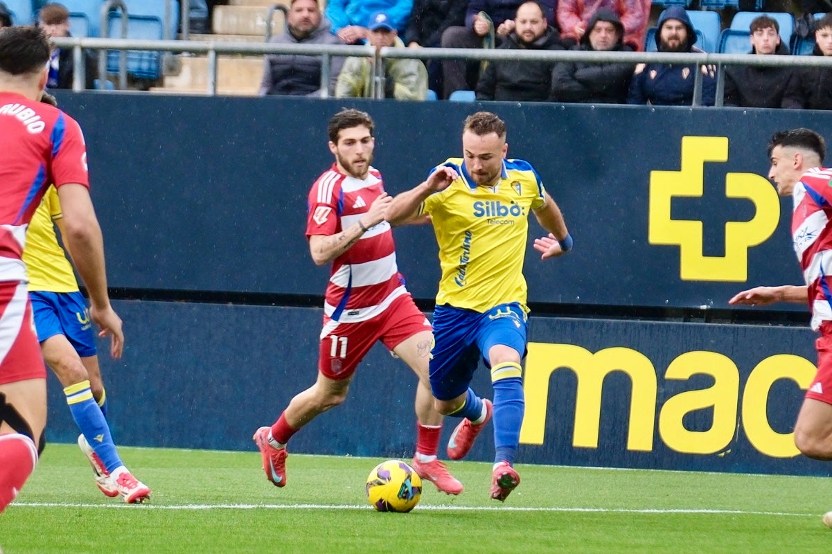 Las imágenes del partidos Cádiz CF 1-0 Granada