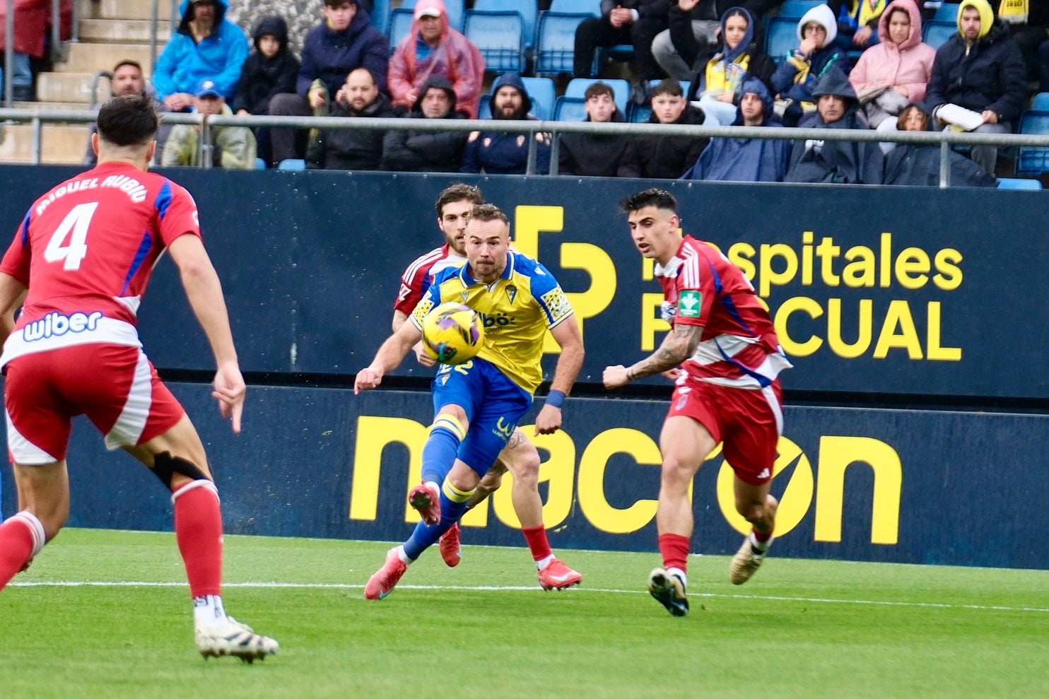 Las imágenes del partidos Cádiz CF 1-0 Granada