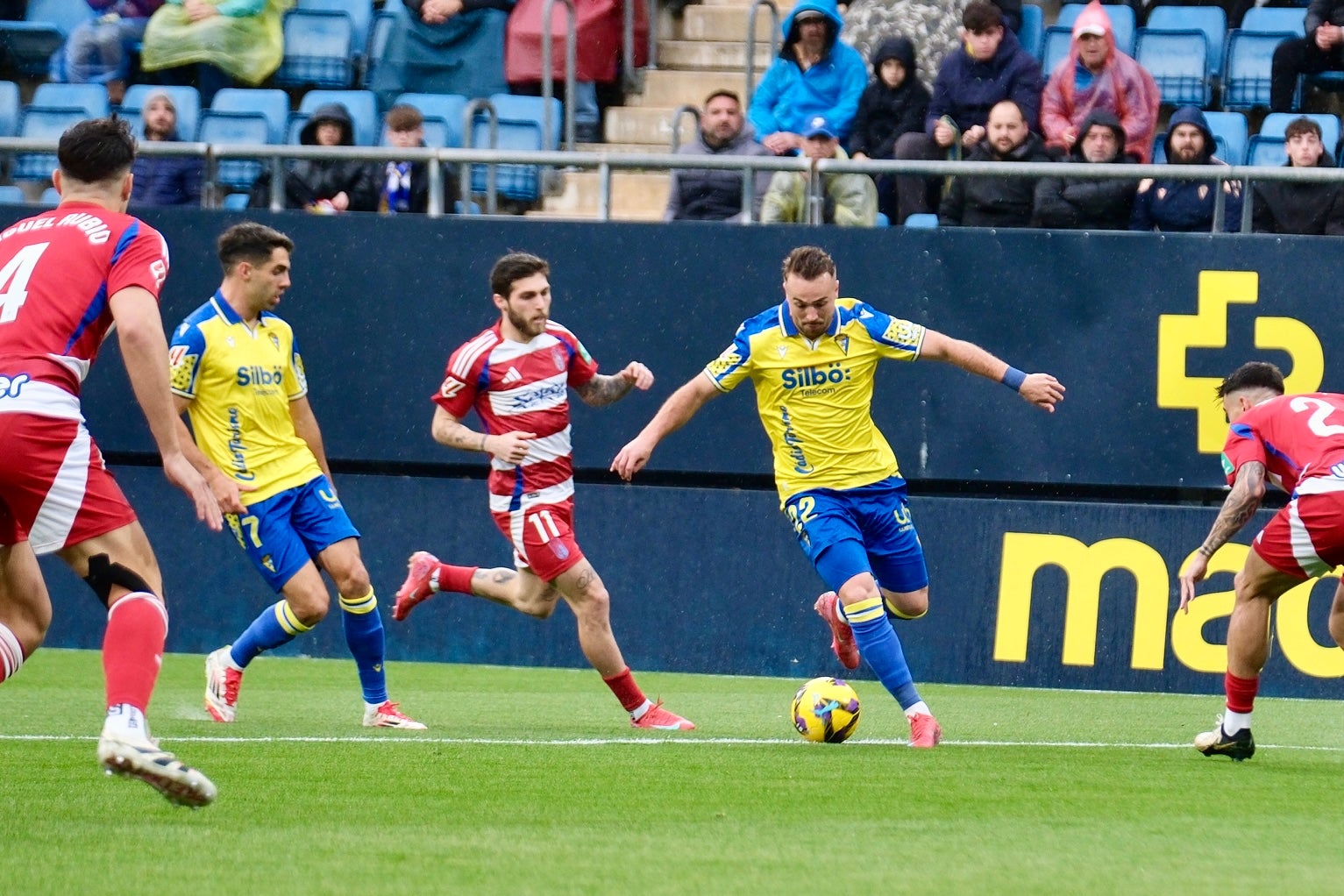 Las imágenes del partidos Cádiz CF 1-0 Granada