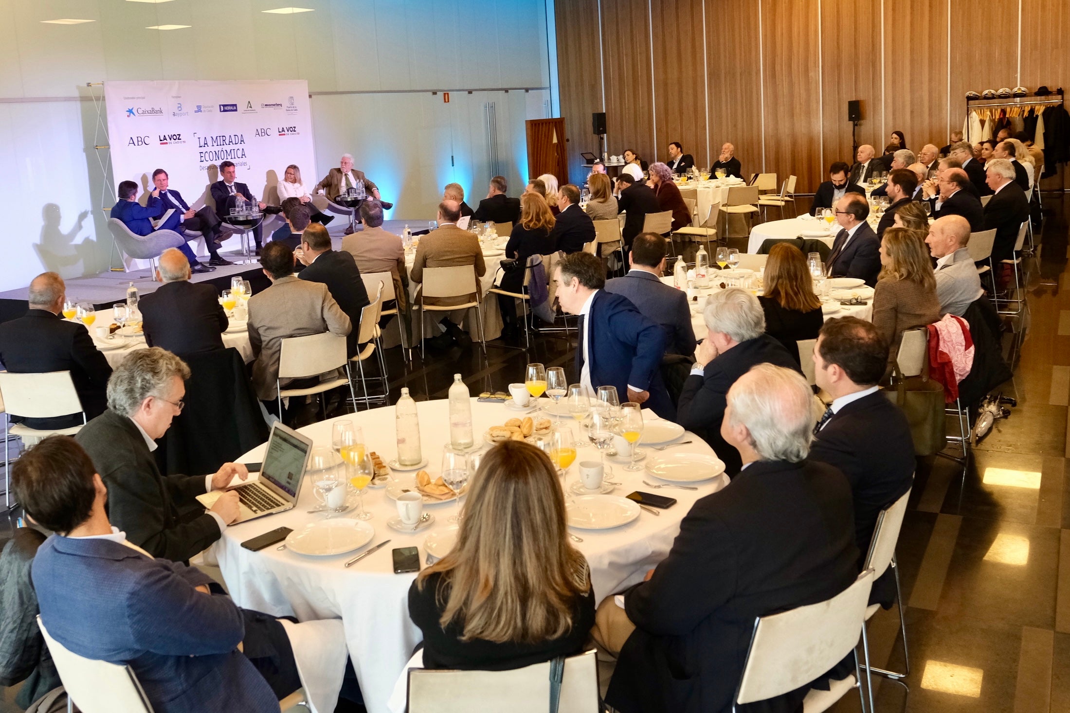 Un debate intenso sobre el potencial agroindustrial de Cádiz