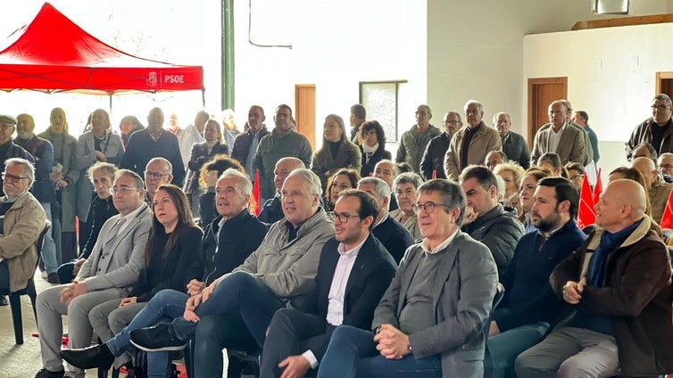 Patxi López defiende desde Alcalá del Valle que es compatible la inversión en seguridad y en política social