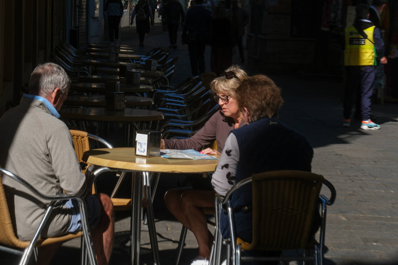 Fotos: Desembarco de turistas en Cádiz con 12.000 cruceristas