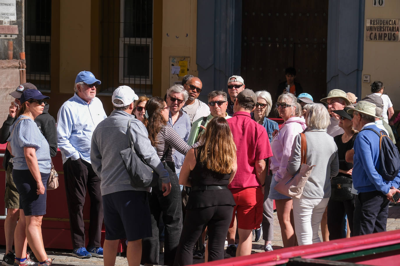 Fotos: Desembarco de turistas en Cádiz con 12.000 cruceristas