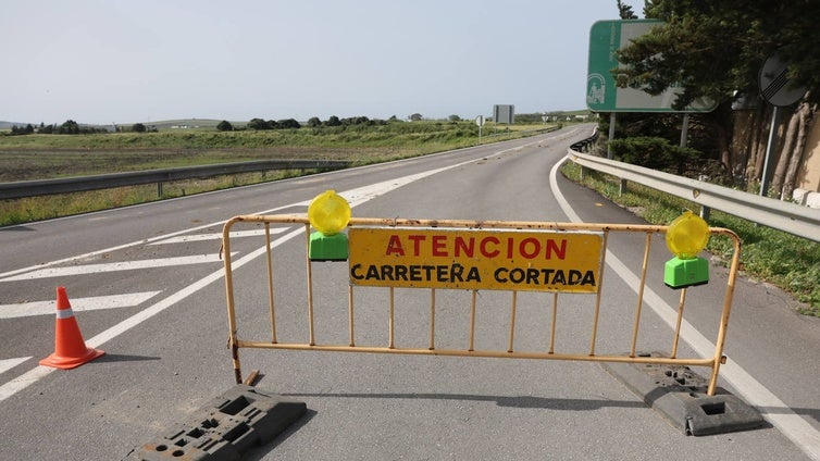 Cádiz llega a Semana Santa con unas playas de primera y unas carreteras de tercera