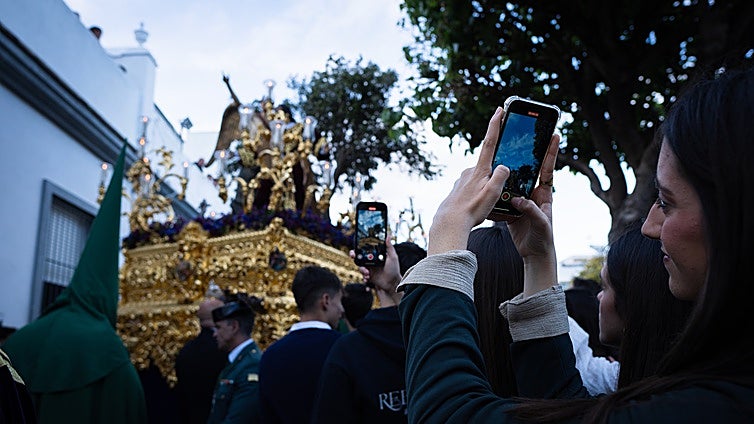 Servitas, Gran Poder y Vera Cruz desean reencontrarse por todo lo alto con San Fernando