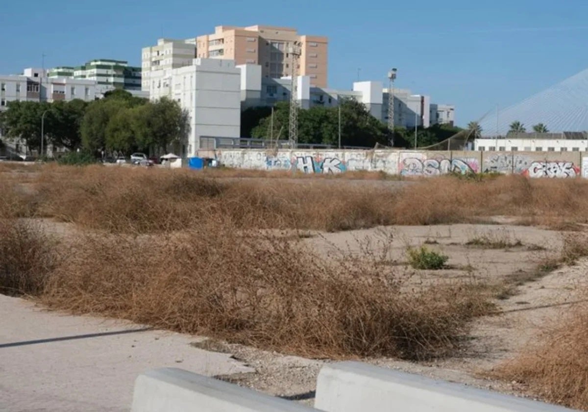 Solar donde se ubicaría el nuevo hospital de Cádiz