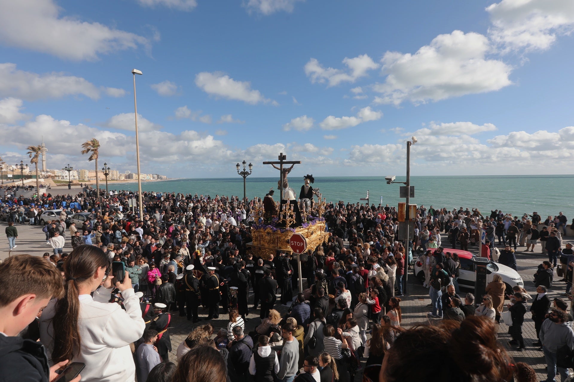 Las imágenes de Las Aguas el Miércoles Santo en Cádiz | Semana Santa 2025