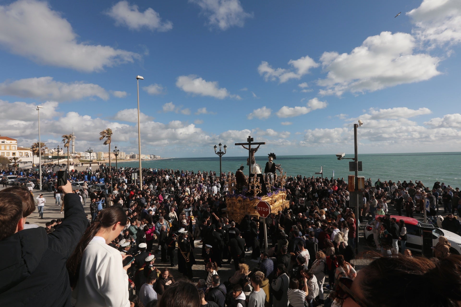 Las imágenes de Las Aguas el Miércoles Santo en Cádiz | Semana Santa 2025