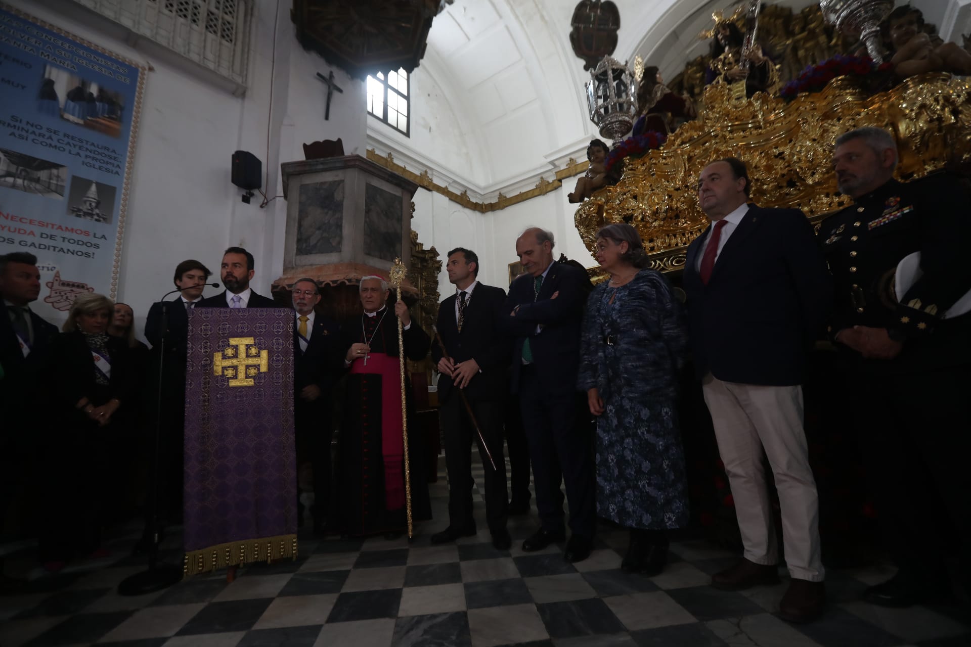 Fotos: Imposición del bastón de mando de la ciudad al Nazareno de Santa María, Regidor Perpetuo de Cádiz