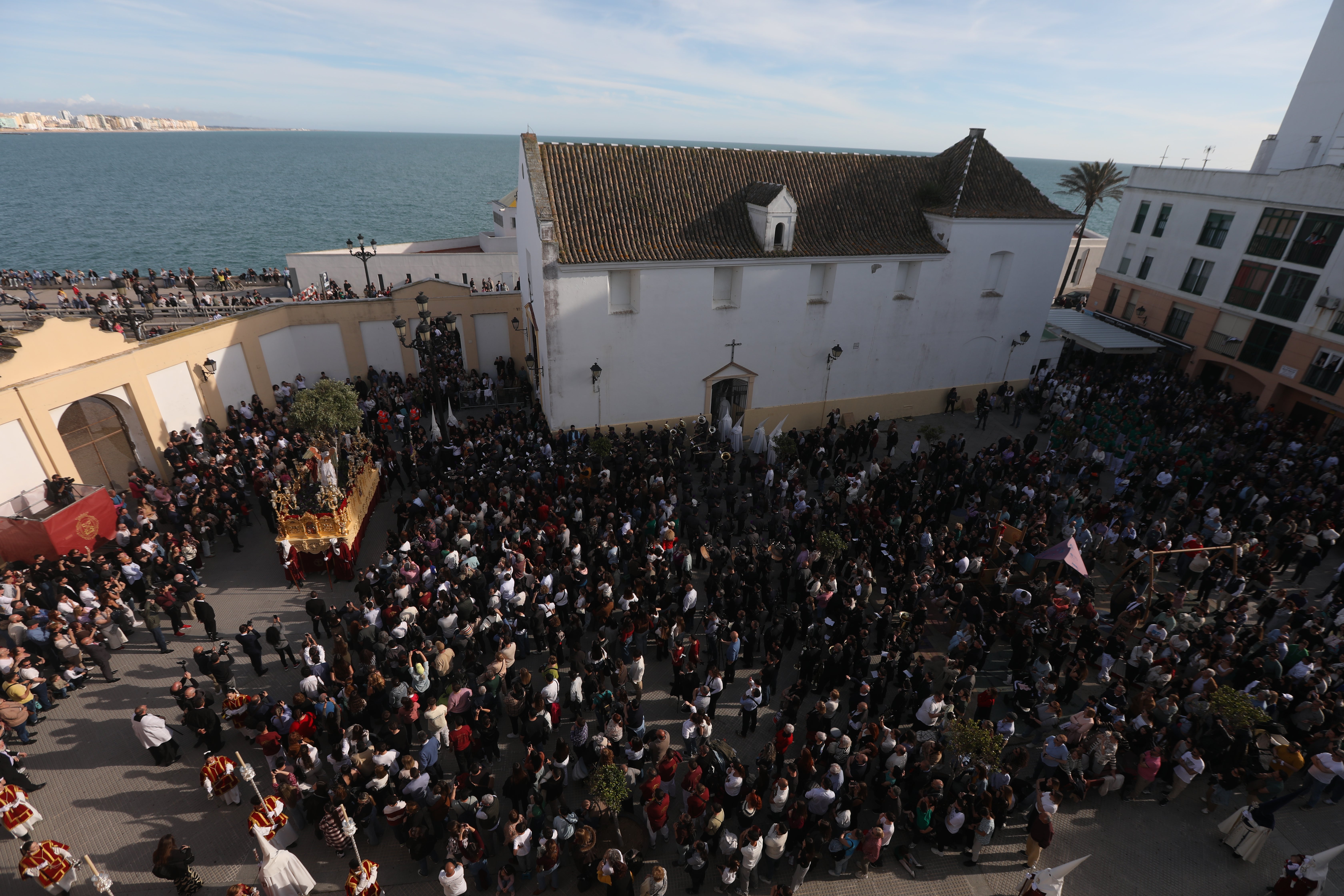 Las imágenes de la cofradía de El Huerto, el Jueves Santo en Cádiz | Semana Santa 2025