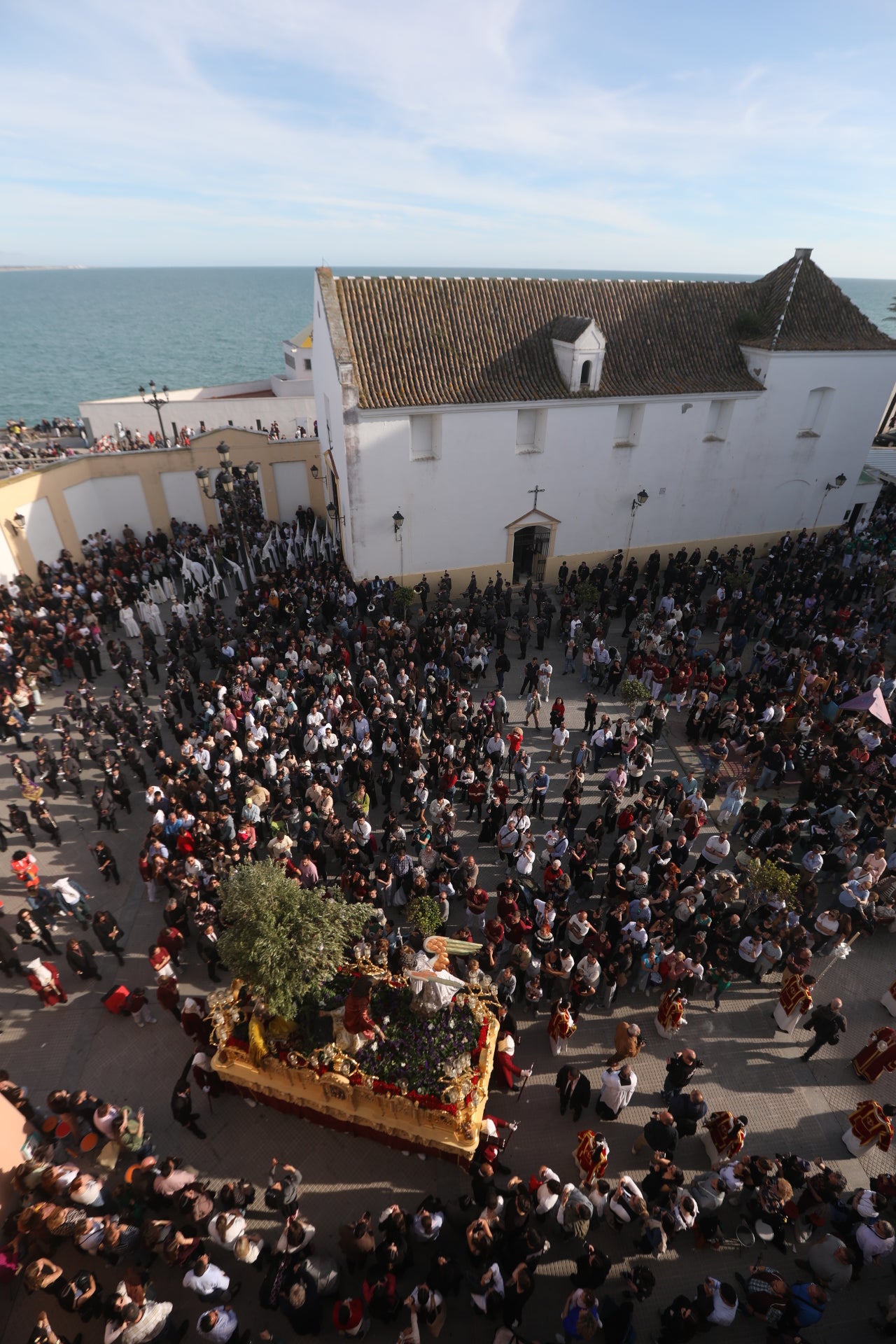 Las imágenes de la cofradía de El Huerto, el Jueves Santo en Cádiz | Semana Santa 2025