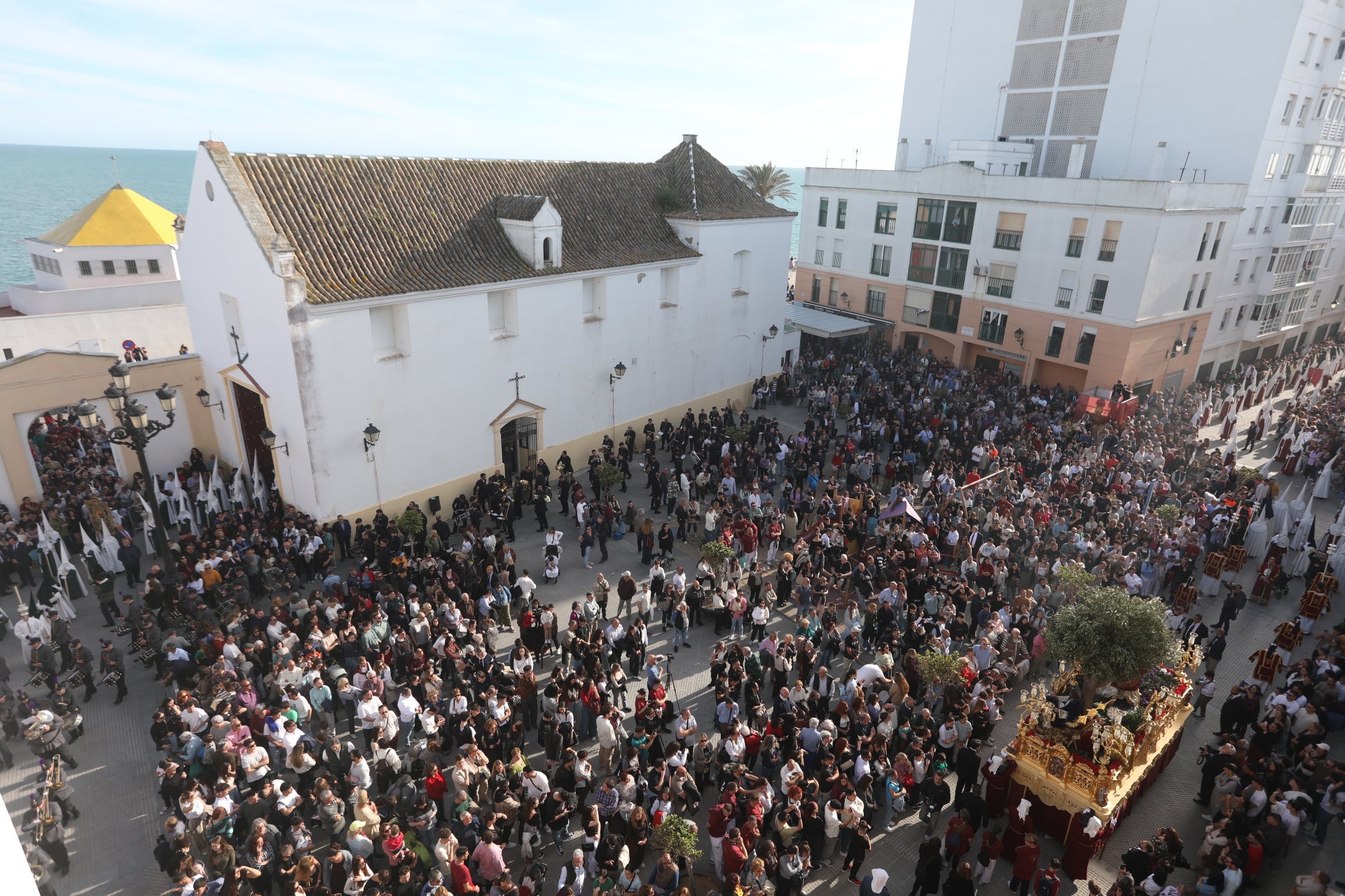 Las imágenes de la cofradía de El Huerto, el Jueves Santo en Cádiz | Semana Santa 2025