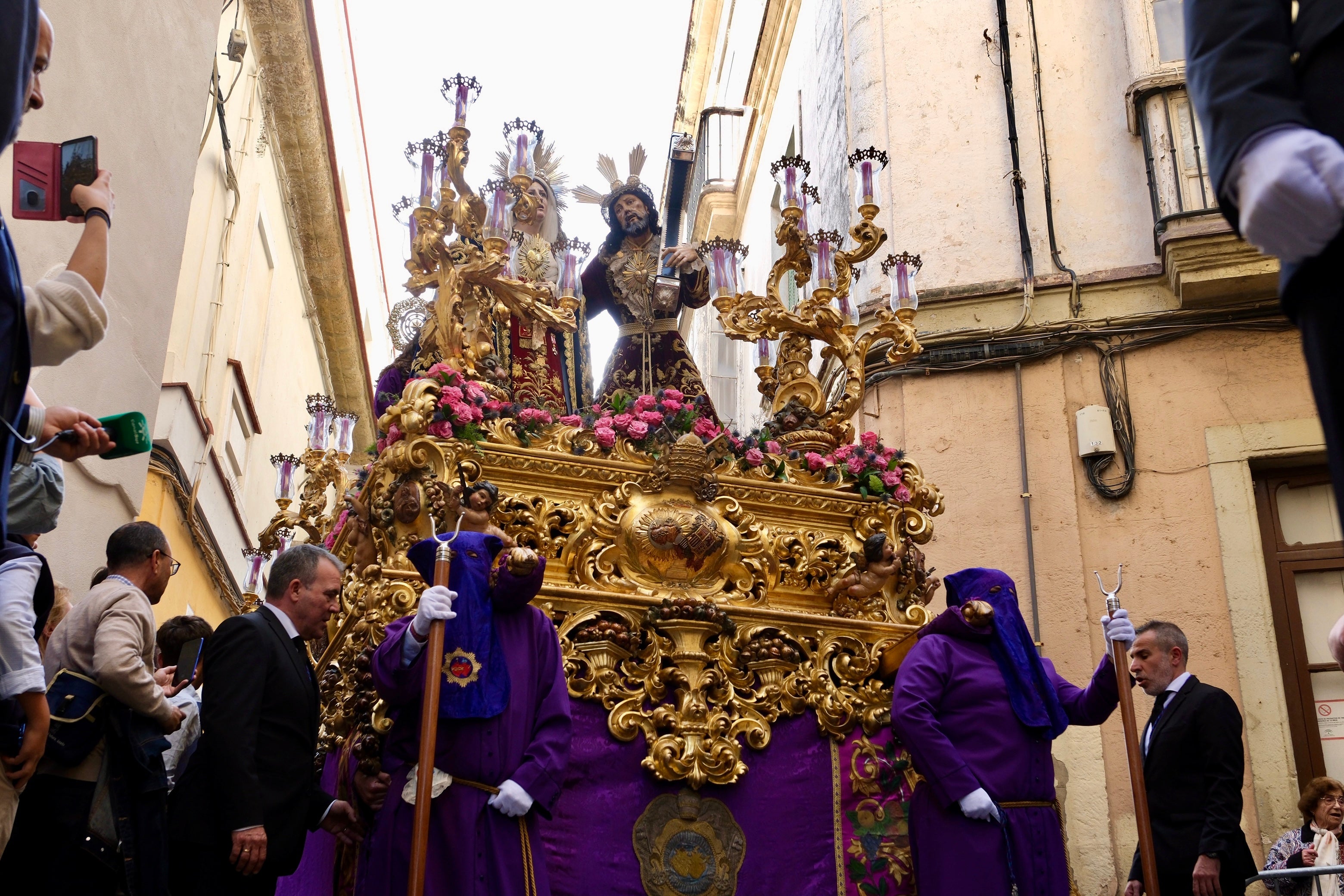 Fotos: Afligidos el Jueves Santa en la Semana Santa de Cádiz 2025