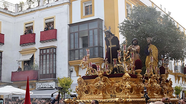 La lluvia desbarata el Miércoles Santo, siendo la tercera jornada truncada de la Semana Santa de Jerez