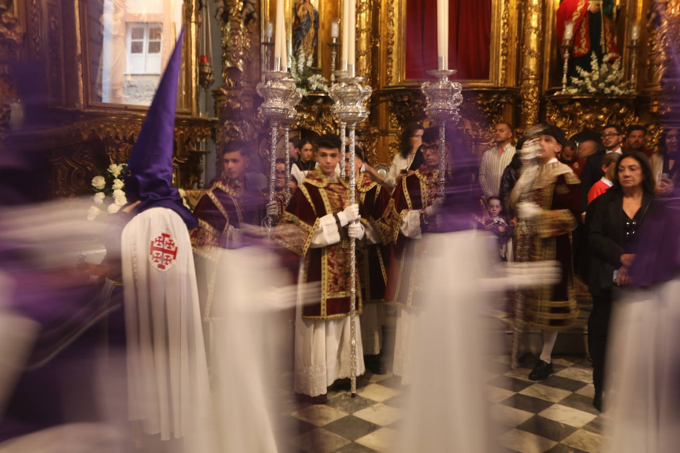 Las imágenes de la cofradía de El Nazareno, el Jueves Santo en Cádiz | Semana Santa 2025