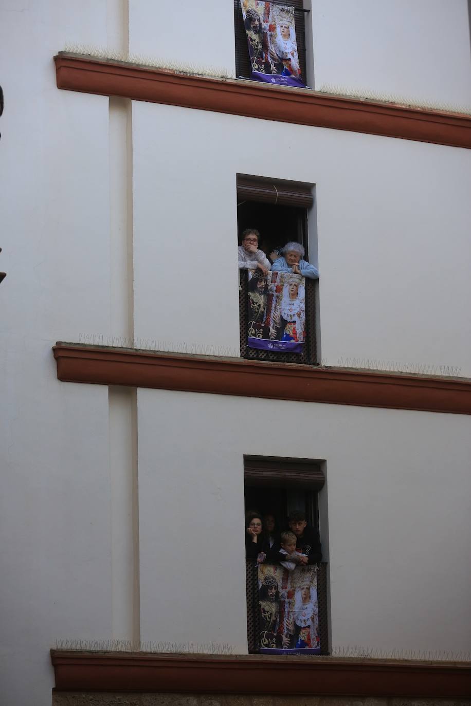 Las imágenes de la cofradía de El Nazareno, el Jueves Santo en Cádiz | Semana Santa 2025