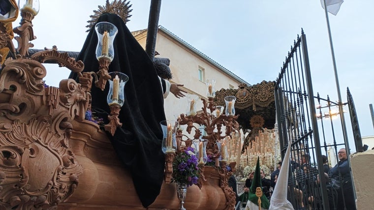 Madrugá Santa de silencio, entrega a Jesús Nazareno y amor a la Esperanza