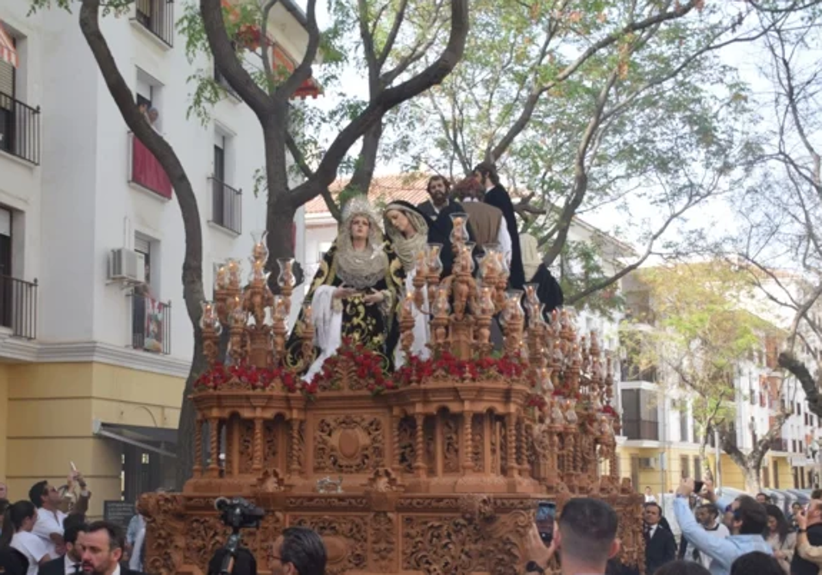 El Sábado Santo de Jerez pone punto final al tránsito de cofradías por Carrera Oficial