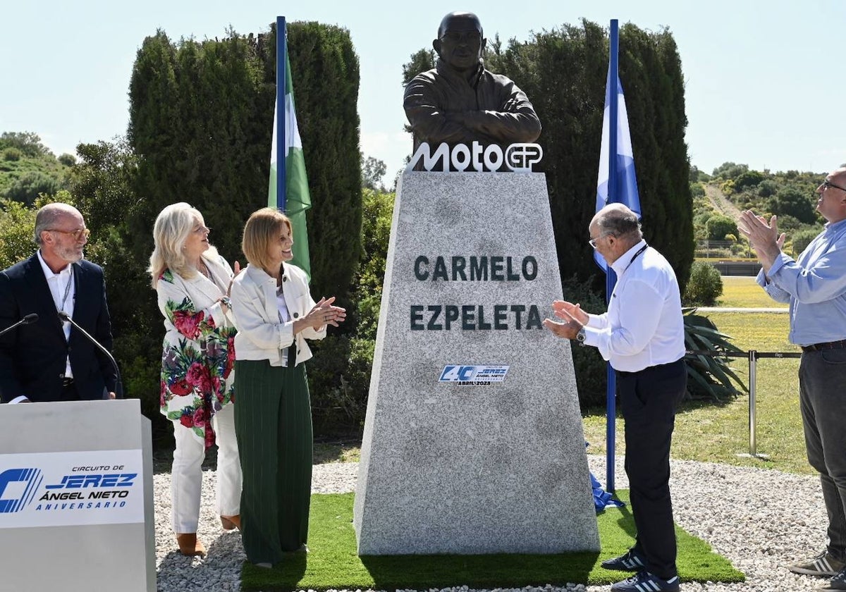 El Circuito de Jerez-Ángel Nieto rinde homenaje a Carmelo Ezpeleta con un busto en la curva 7