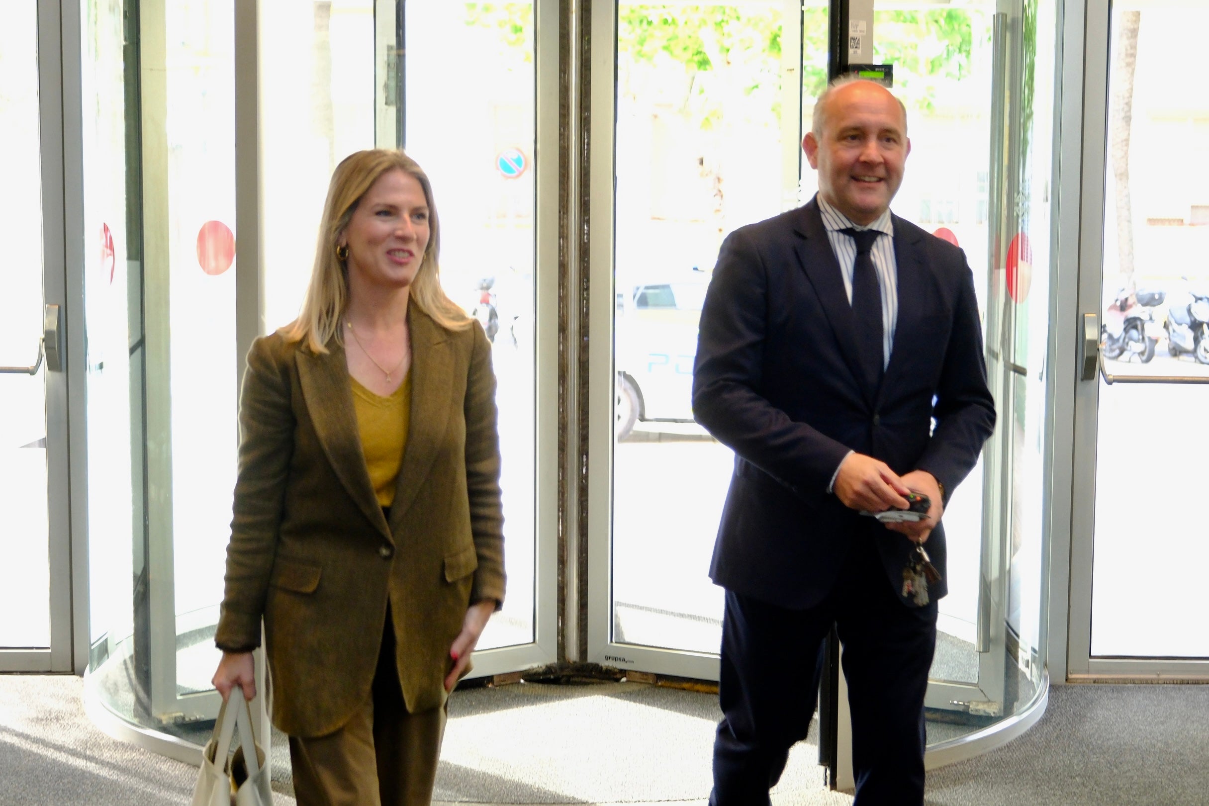 Fotos: Ambiente en La Mirada Económica de ABC y LA VOZ con Rocío Blanco