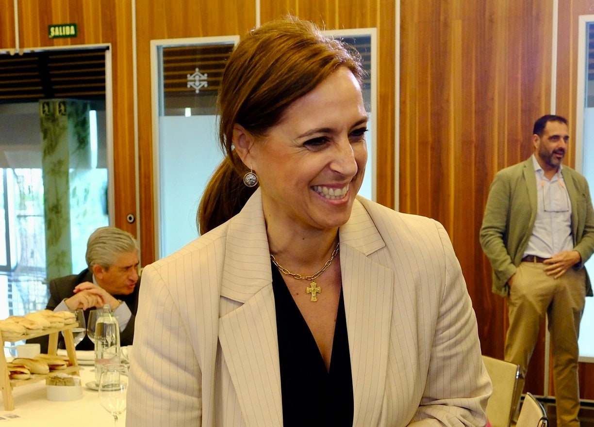 Fotos: Ambiente en La Mirada Económica de ABC y LA VOZ con Rocío Blanco