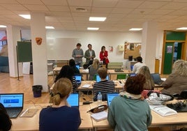Digitalización, autoempleo y hasta inteligencia artificial; el programa 'Preparadas' llega a mujeres de Cádiz