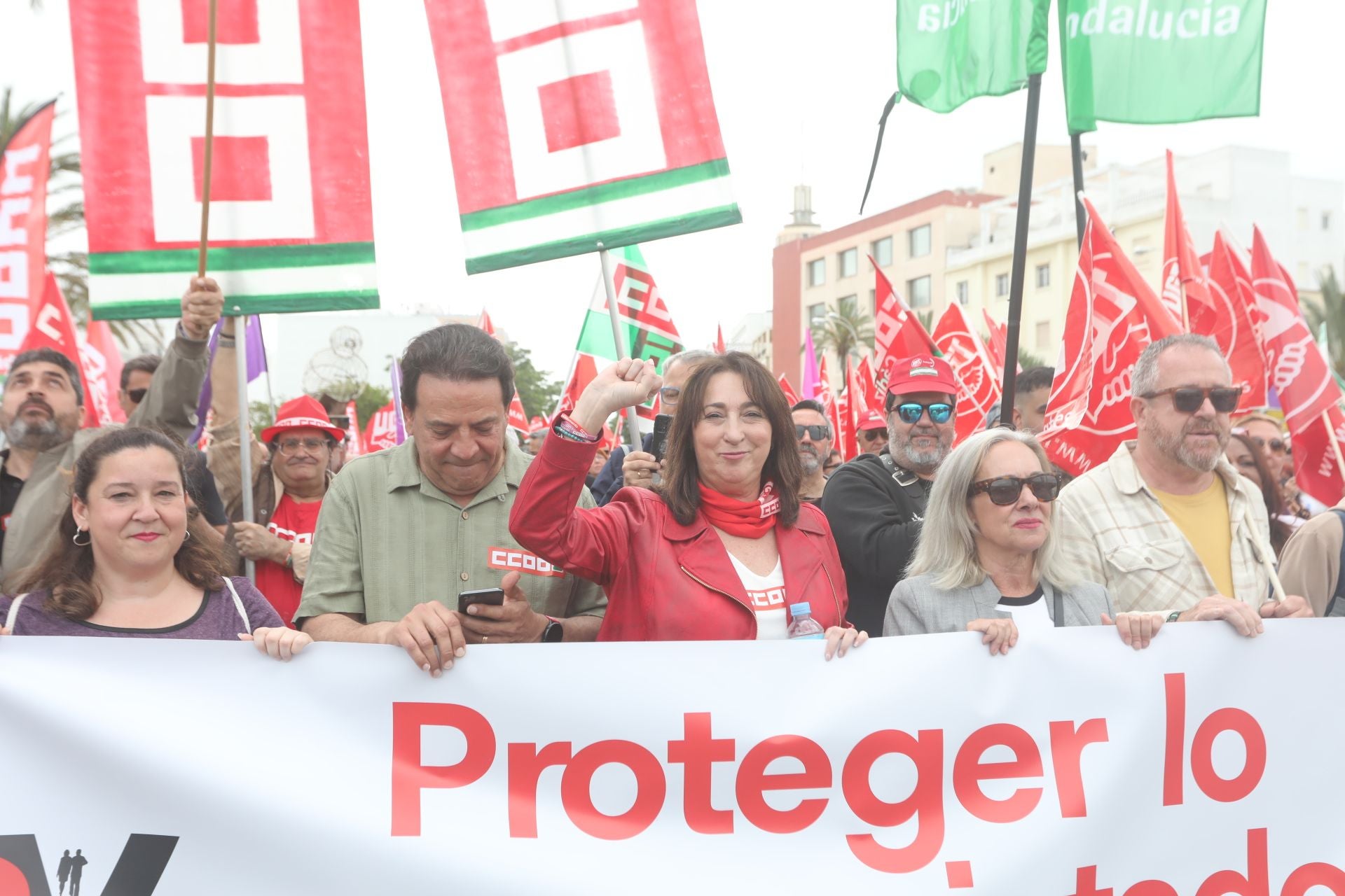 Fotos: Así han sido las dos manifestaciones del Primero de Mayo en Cádiz