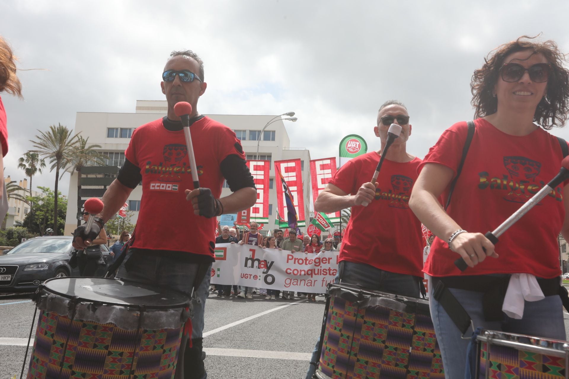 Fotos: Así han sido las dos manifestaciones del Primero de Mayo en Cádiz