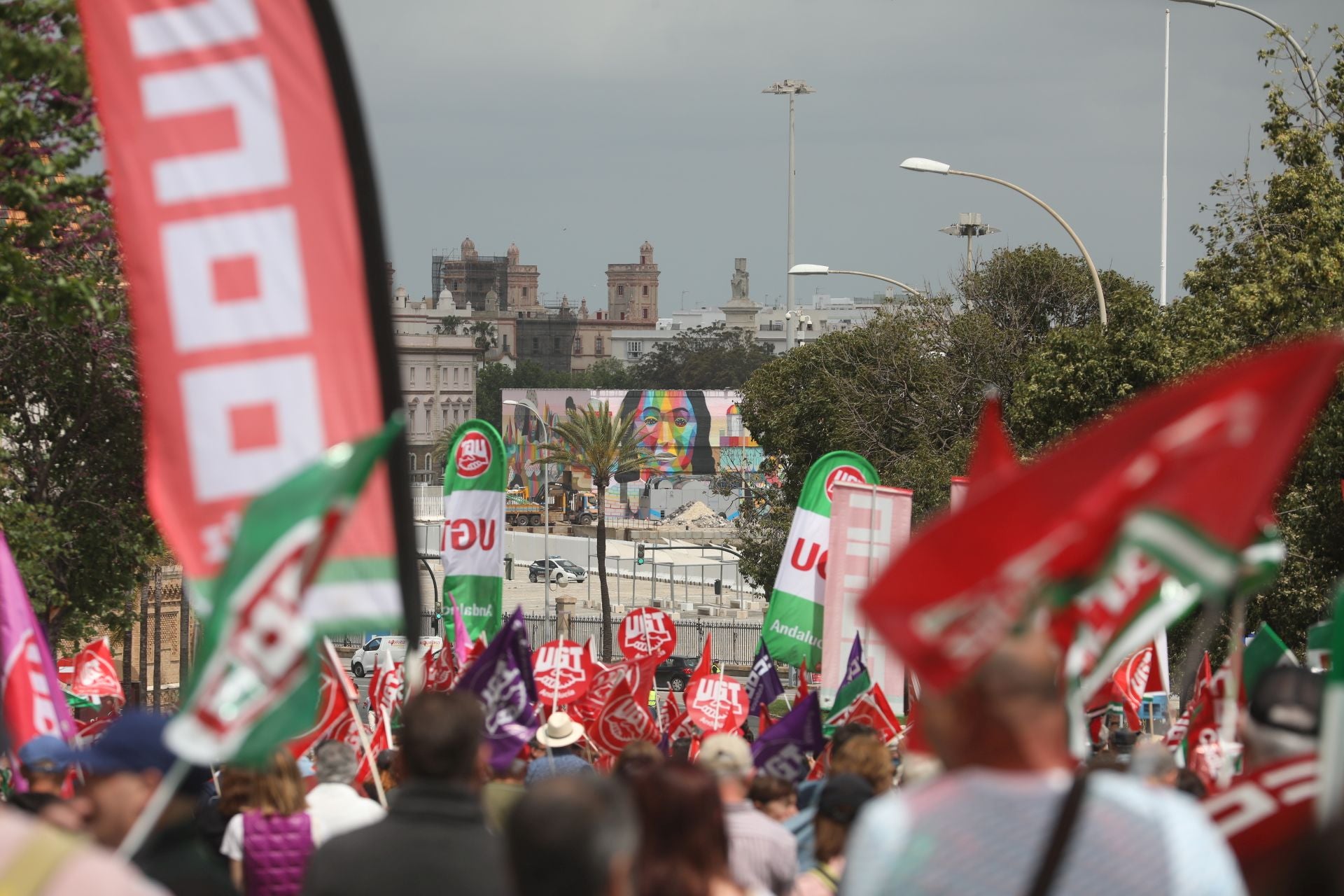 Fotos: Así han sido las dos manifestaciones del Primero de Mayo en Cádiz