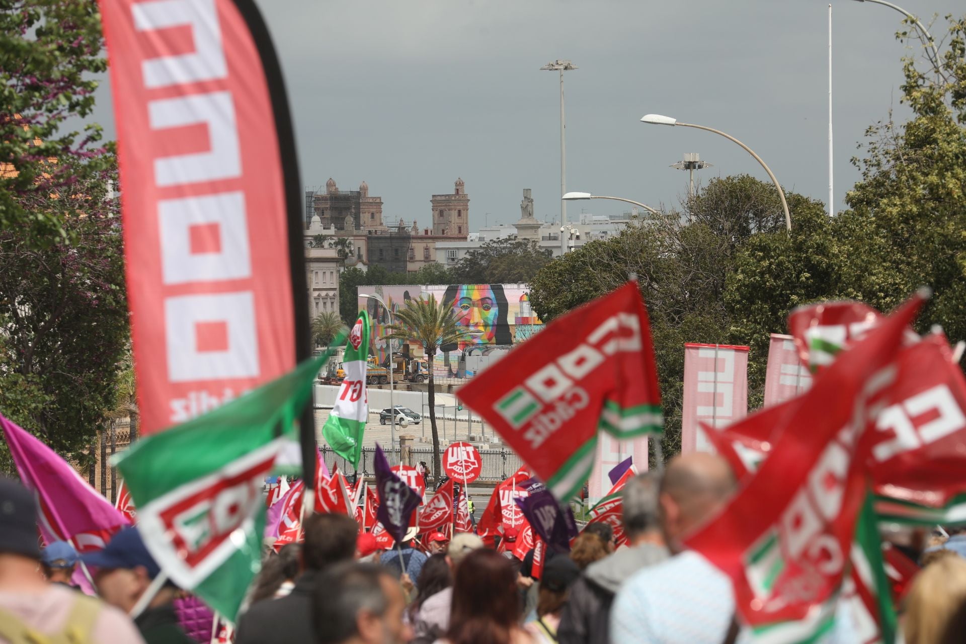 Fotos: Así han sido las dos manifestaciones del Primero de Mayo en Cádiz