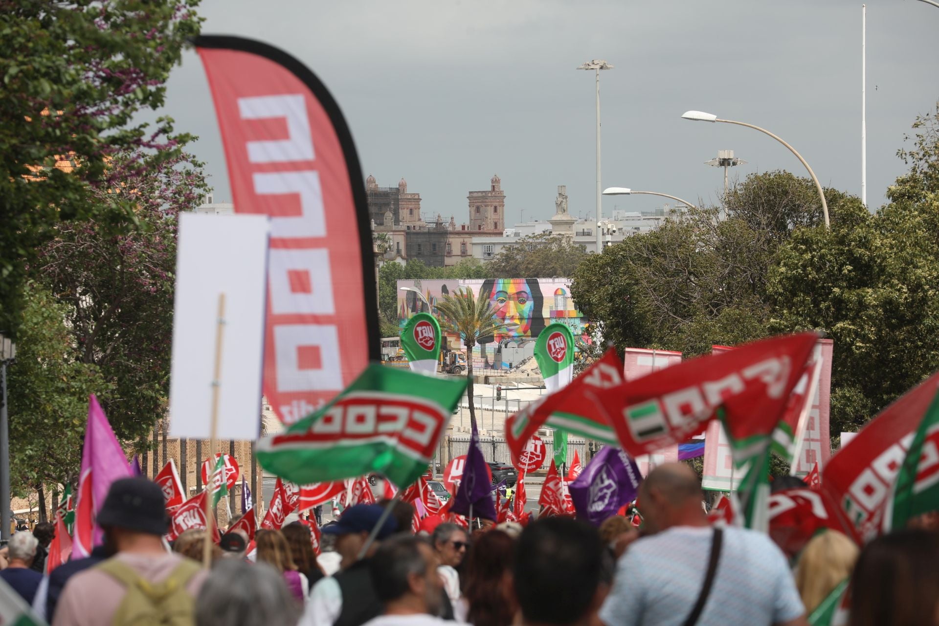 Fotos: Así han sido las dos manifestaciones del Primero de Mayo en Cádiz