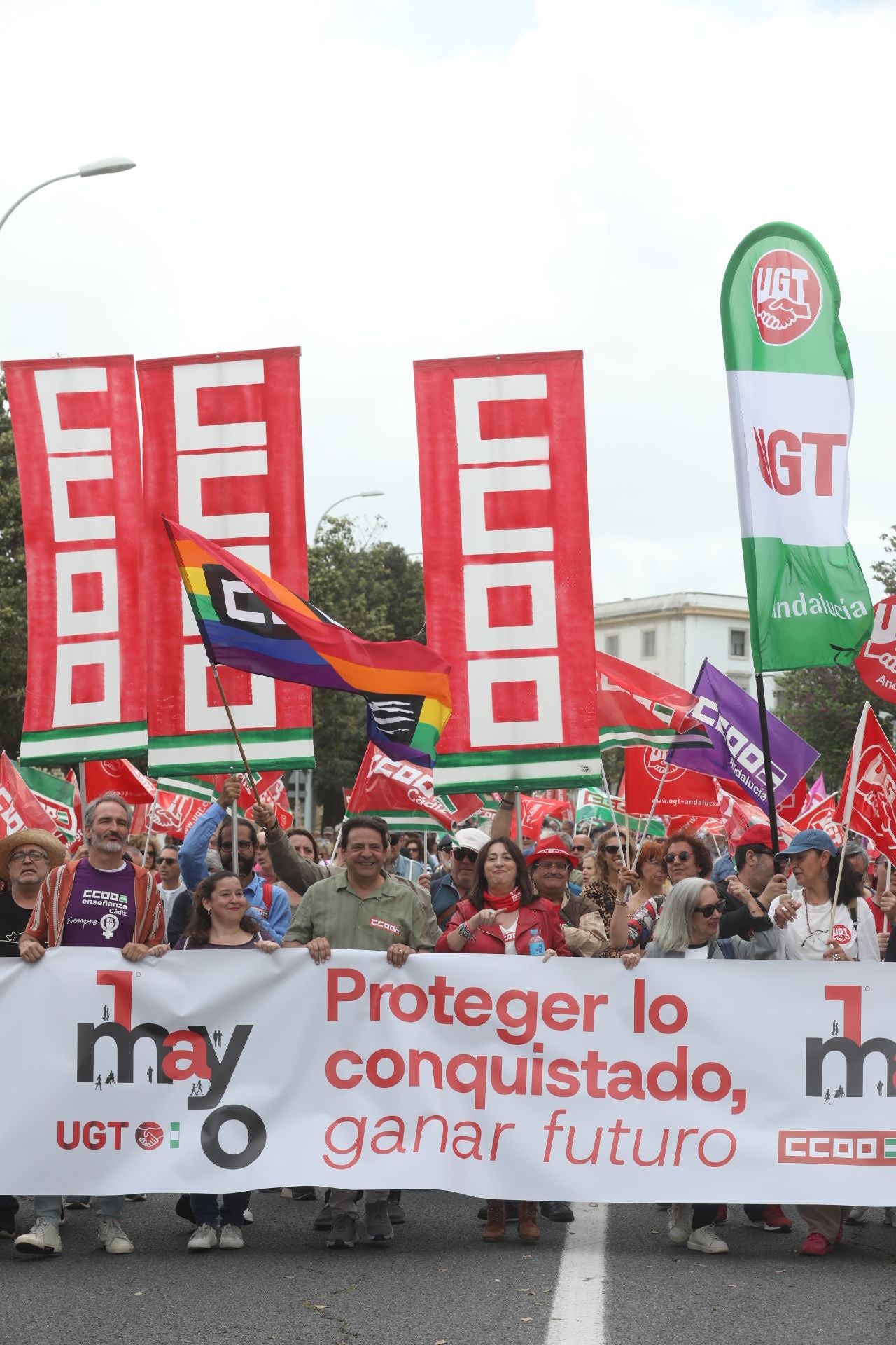 Fotos: Así han sido las dos manifestaciones del Primero de Mayo en Cádiz