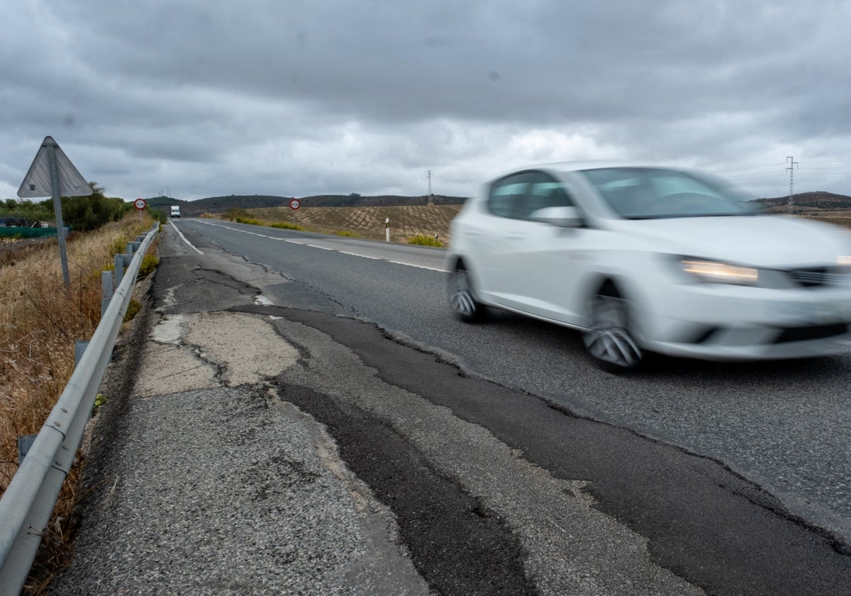 La Diputación de Cádiz invertirá 8 millones de euros en las carreteras provinciales en 2025