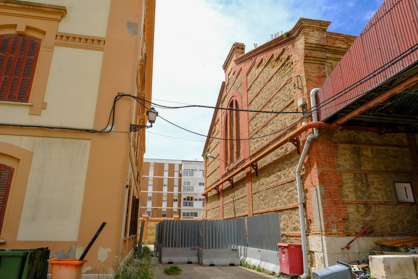 Fotos: estado actual de los Depósitos de Tabaco en Cádiz, donde se ubicará la Ciudad de la Justicia