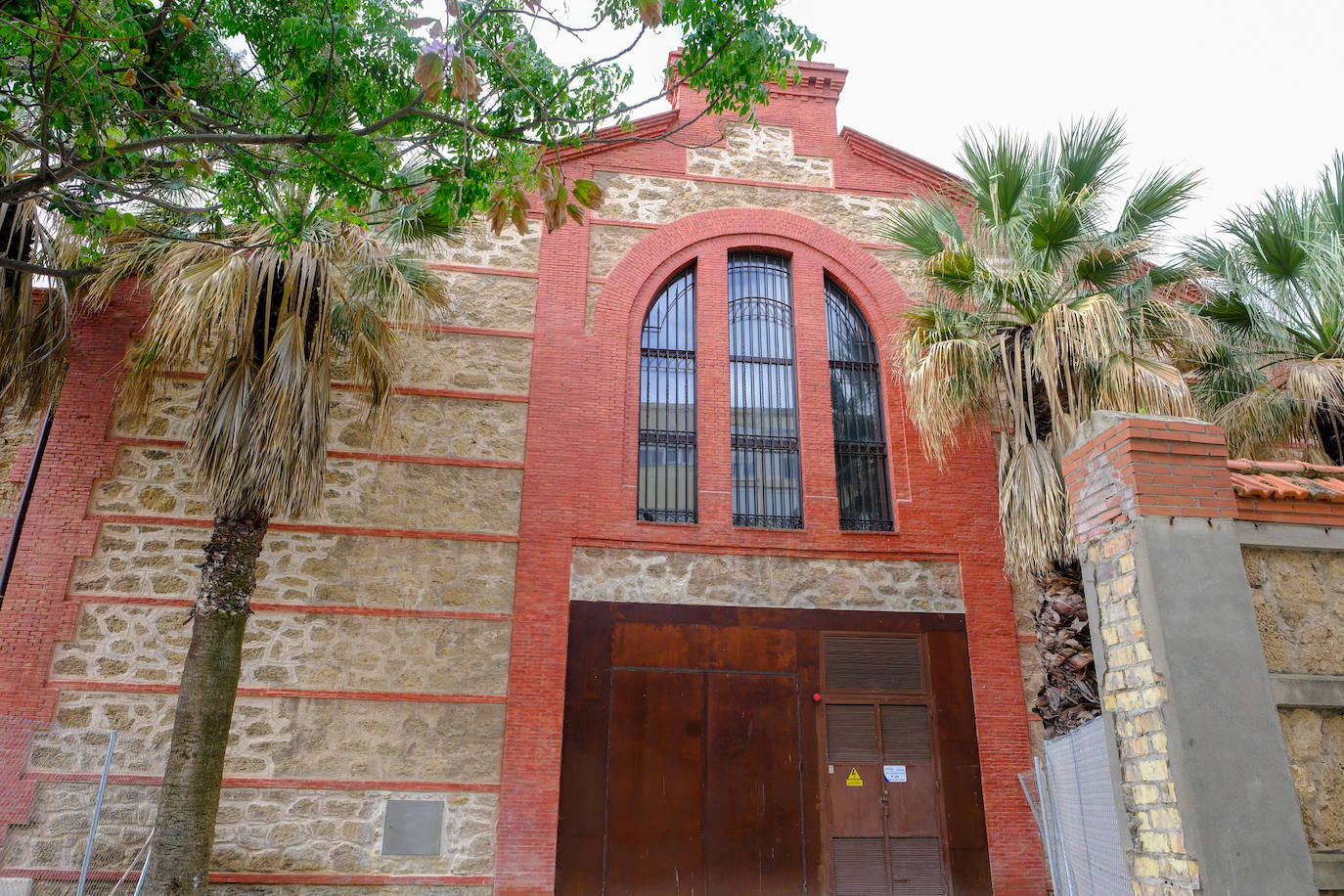 Fotos: estado actual de los Depósitos de Tabaco en Cádiz, donde se ubicará la Ciudad de la Justicia