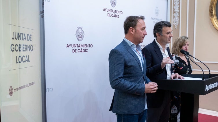 Tres grandes contratos en Cádiz «para mejorar la vida de los gaditanos»