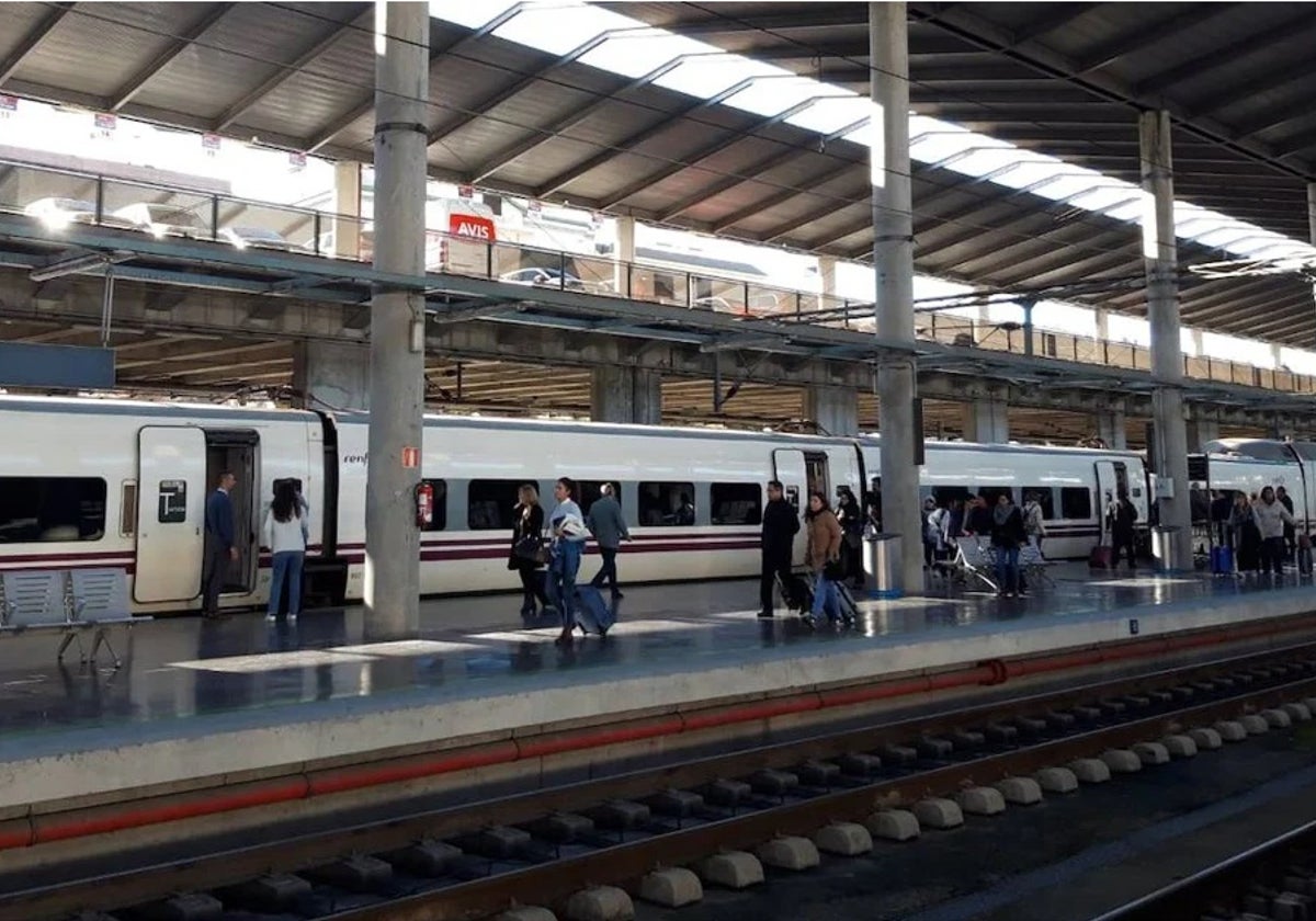 El tren Alvia de Cádiz se ha visto afectado de forma colateral por la incidencia en el AVE de Sevilla