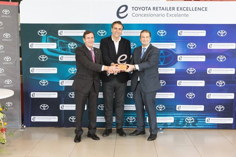 Toyota Nimauto recibe el premio Retailer Excellence 2024 y se sitúa entre los mejores concesionarios Toyota de España